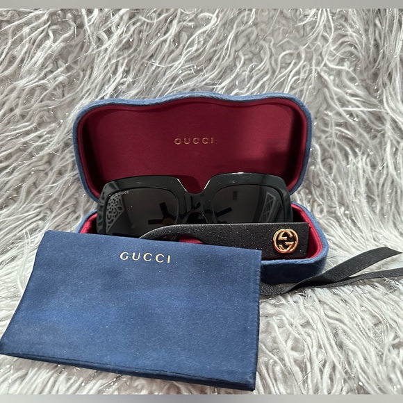 Gucci Glitter Oversized Sunglasses Authentic - Picture 2 of 7